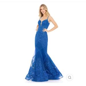 NWOT MAC DUGGAL LACE MERMAID GOWN SIZE 2 Style 79082